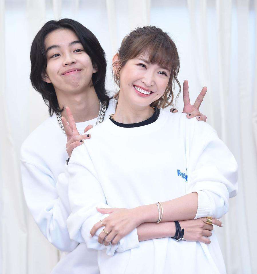 センター分けの美男美女の画像が見たい