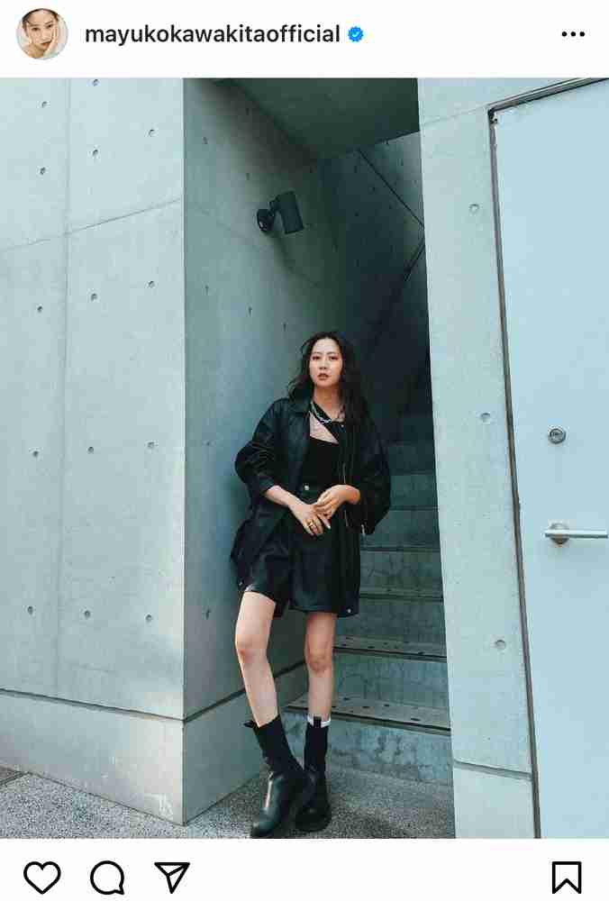 河北麻友子、全身ブラックコーデ披露　黒ショーパンからの美脚に「セクシー」「美脚すぎる」