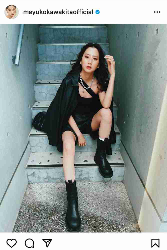 河北麻友子、全身ブラックコーデ披露　黒ショーパンからの美脚に「セクシー」「美脚すぎる」