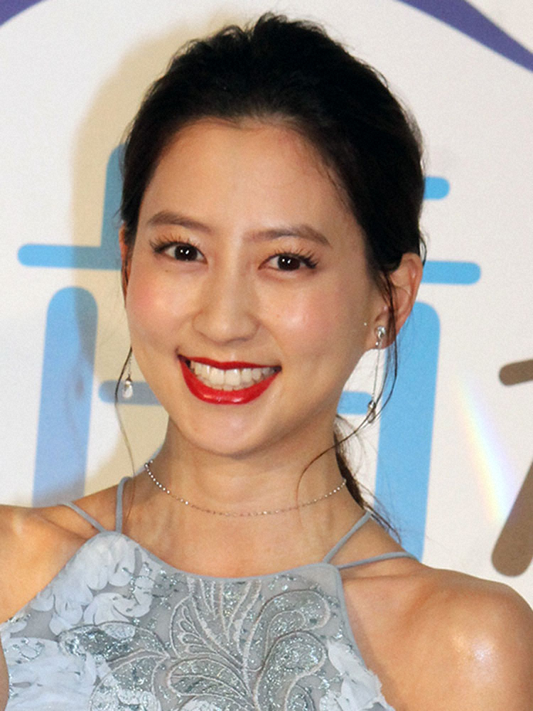 河北麻友子　全身ブラックコーデ披露　黒ショーパンからの美脚に「セクシー」「美脚すぎる」― スポニチ Sponichi Annex 芸能