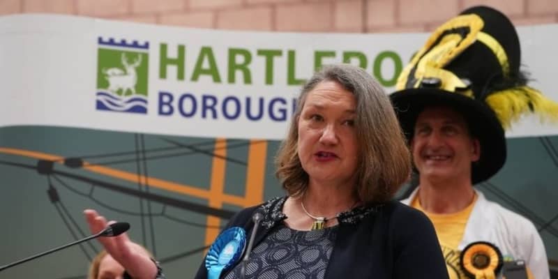 英下院補選、与党・保守党が野党・労働党の牙城で初勝利 ｜ BBC NEWS JAPAN