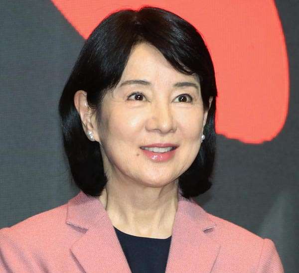 吉永小百合が涙の訴え 我慢の限界で加速する小池都知事への反旗（日刊ゲンダイDIGITAL） - Yahoo!ニュース