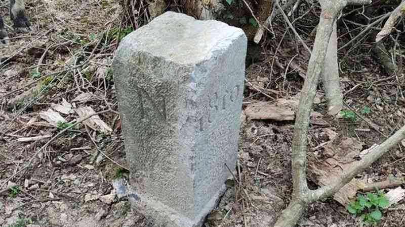 ベルギーの農家、うっかり領土「拡大」 国境の標石動かす