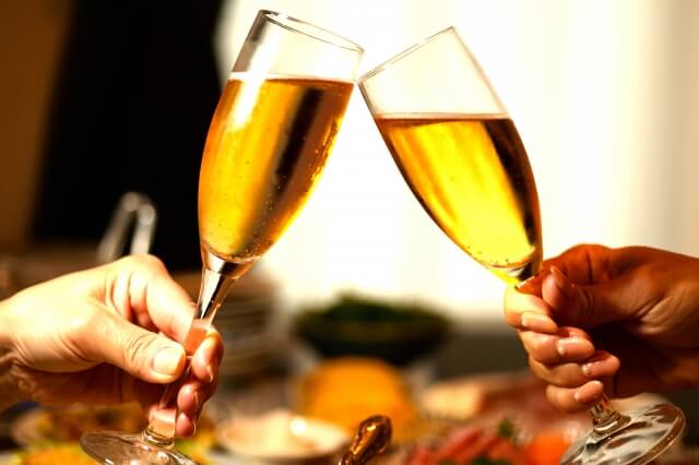 癇癪がひどい7か月の子供を連れて高級レストランに行っていい という相談に 他の客は必ずしも好意的ではない という声 ガールズちゃんねる Girls Channel