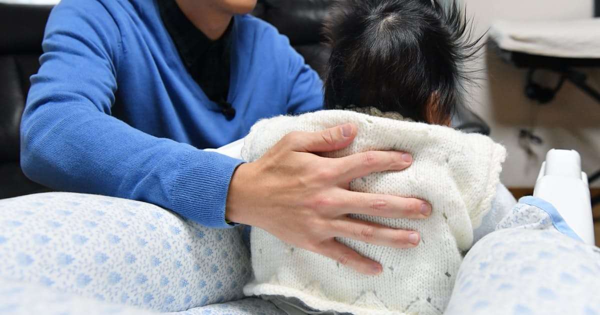 男性の育休に嫌がらせ、4人に1人が被害経験　厚労省調査: 日本経済新聞