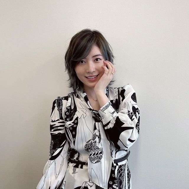 松井珠理奈、グレーへアにイメチェン「めちゃくちゃ美人すぎる」「オシャレ」の声