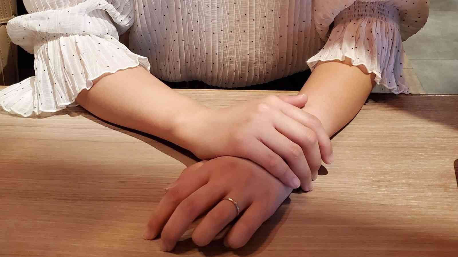 ムカデが這う｢ゴミ屋敷｣で育った20代女性の苦悩 | おとなたちには、わからない | 東洋経済オンライン | 経済ニュースの新基準
