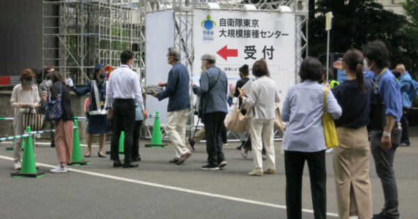 新型コロナ　全国の実効再生産数が「１」超　ネット「全然安心安全じゃない」 | 東スポのニュースに関するニュースを掲載