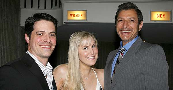 「終わりが見えない」人気脚本家、コロナ後遺症を苦に自殺 | 女性自身