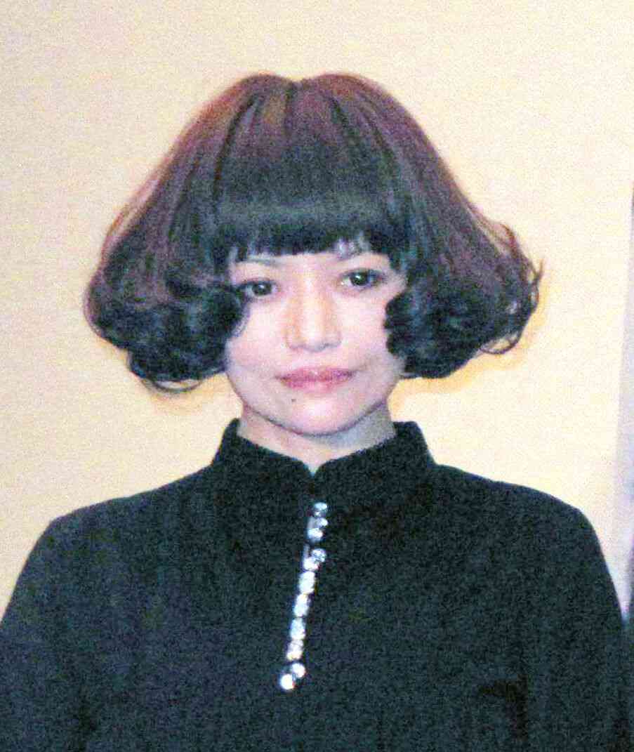 肺がん手術の広田レオナが退院…見舞いに来た元夫・吹越満と現在の夫を公開「感謝」