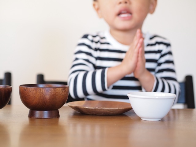 食後にお腹空いたと言う子供