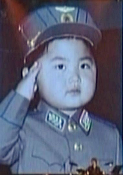 よく見れば確かにスリムになった金正恩氏――体調不良？ダイエット？情報機関も注目しているが……