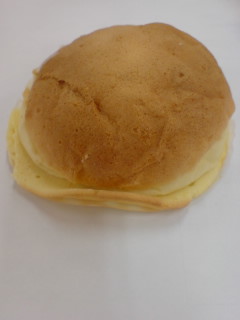 💛市販で1番好きなクリームパン💛