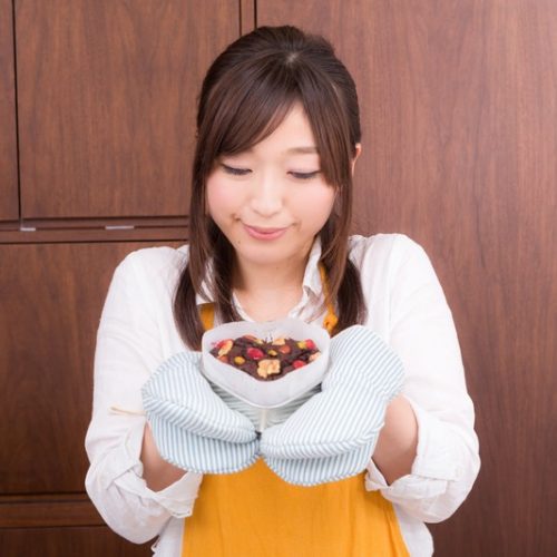 日本の専業主婦のお金事情…世帯月収は20～30万、貯金は100万円台、自由に使える月のお金は5万円未満に - Suits woman / スーツウーマン | 働く堅実女子のリアル応援サイト