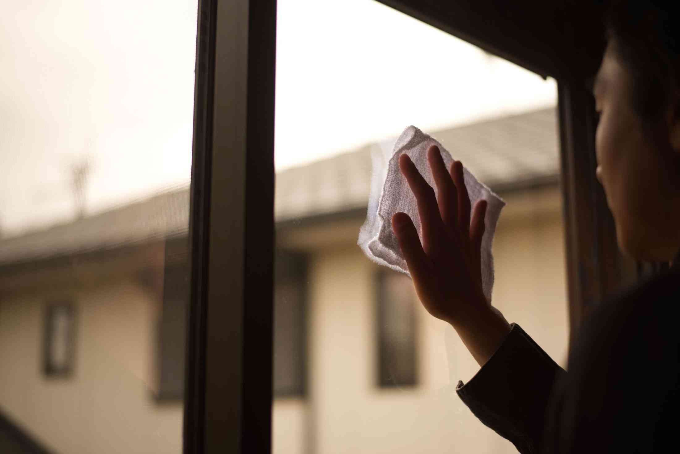 「だいぶ汚しましたね」「一文にもなりませんよ」高額請求、暴言、買い叩き…遺品整理の現場で頻発する3つのトラブル