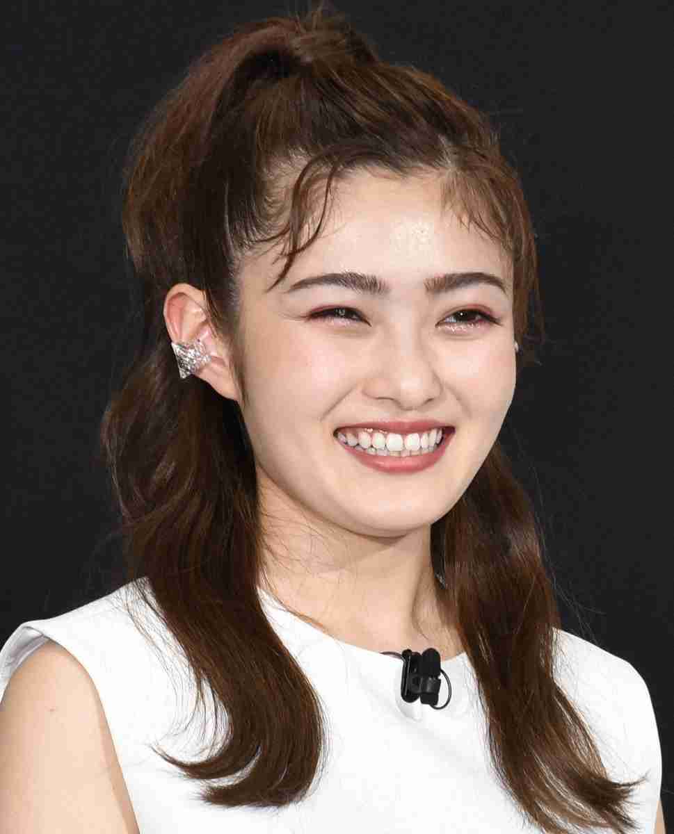 井上咲楽 まゆ毛が濃すぎて中学校則で特例措置に 真ん中だけそってもらってた ガールズちゃんねる Girls Channel