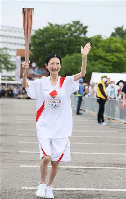 壇蜜が激ヤセ？聖火ランナー姿に騒然　心配の声相次ぐも、実は…