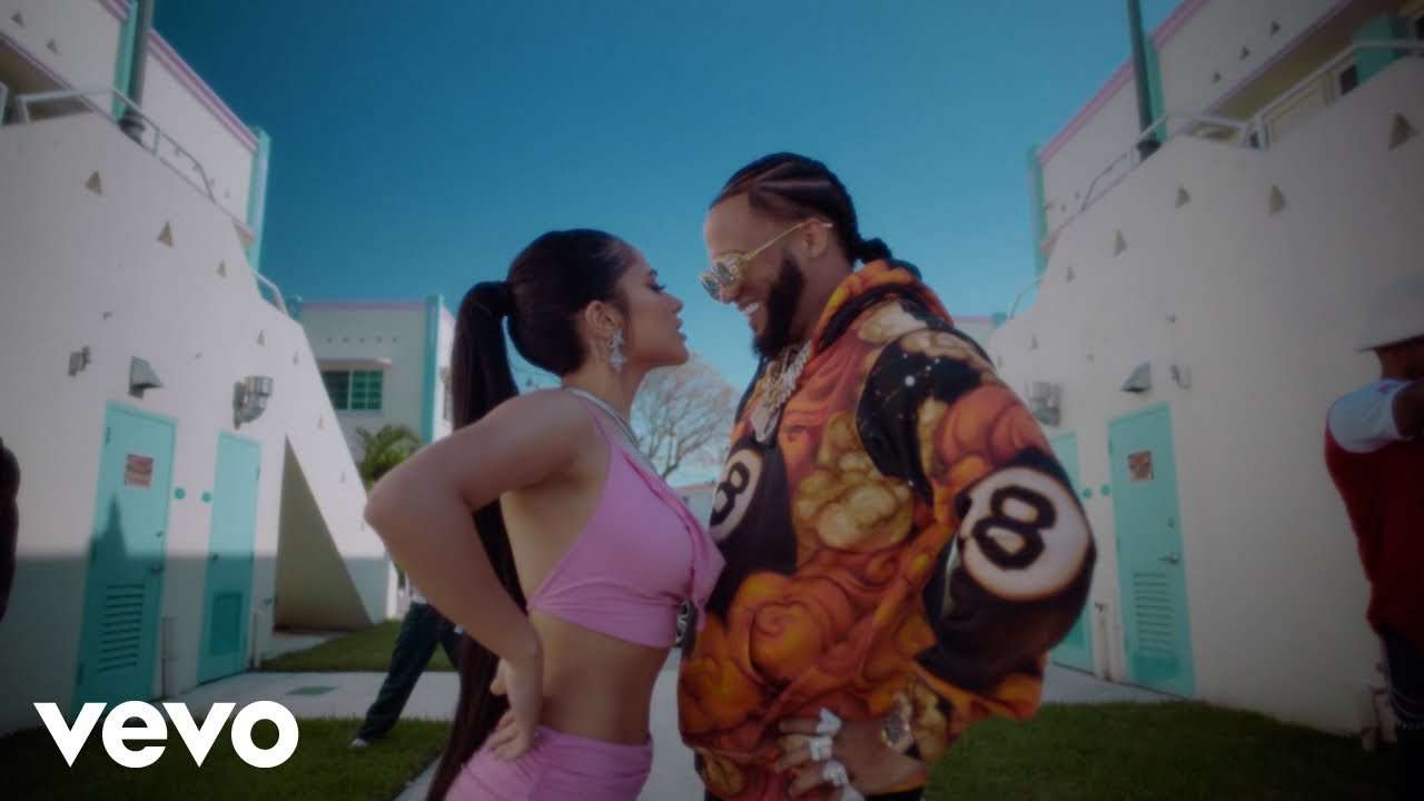Becky G, El Alfa - Fulanito (Official Video) - YouTube