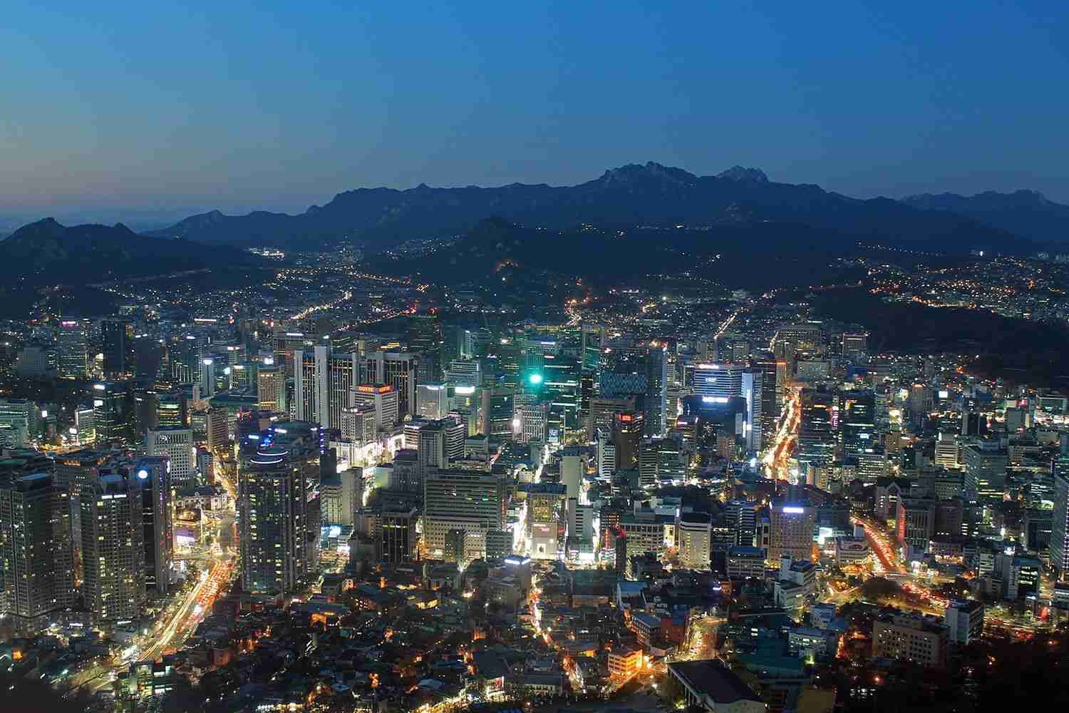 平均賃金は韓国以下…「貧しい国」になった日本が生き残るための“新常識”（文春オンライン） - Yahoo!ニュース