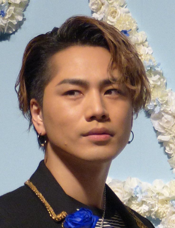 三代目jsb 登坂広臣 愛車との2ショット公開に かっけぇ 高そうな車 爆イケ ガールズちゃんねる Girls Channel