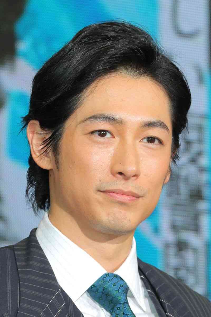 ディーン・フジオカ、オープンカーに乗る姿に絶賛の嵐「横に乗せて」「左ハンドルが似合います！」