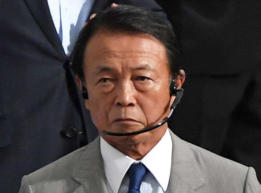 麻生財務相　ゴルゴ13聞かれ「NHKからの質問で今までで一番レベル高けぇ」
