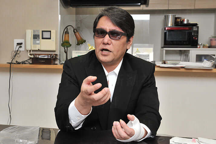 佐村河内守が初告白「鬱々としんどい日々……」、騒動から7年　YouTubeでの作曲活動も再開 | デイリー新潮