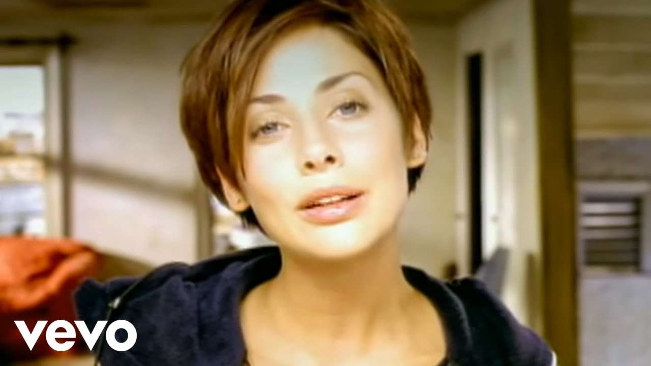 Natalie Imbruglia - Torn (Official Video) - YouTube