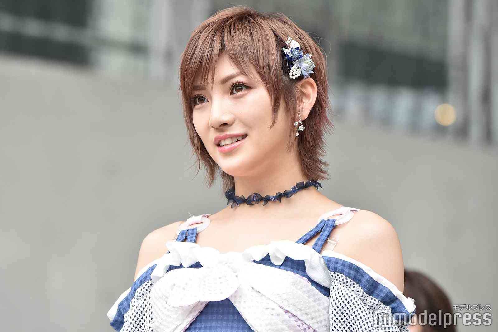 AKB48が1年半ぶり新曲初披露 センターは7作ぶり岡田奈々「みんなで気合いを入れて」