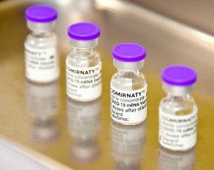 ファイザー接種後に死亡、「因果関係を否定できない」初報告…厚労省検討会 : 医療・健康 : ニュース : 読売新聞オンライン