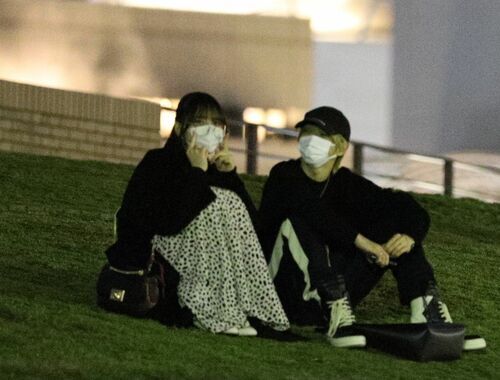 《2人は芝生に寝転んで…》乃木坂46人気メンバー・金川紗耶（19）とジャニーズJr.（20）横浜デート撮