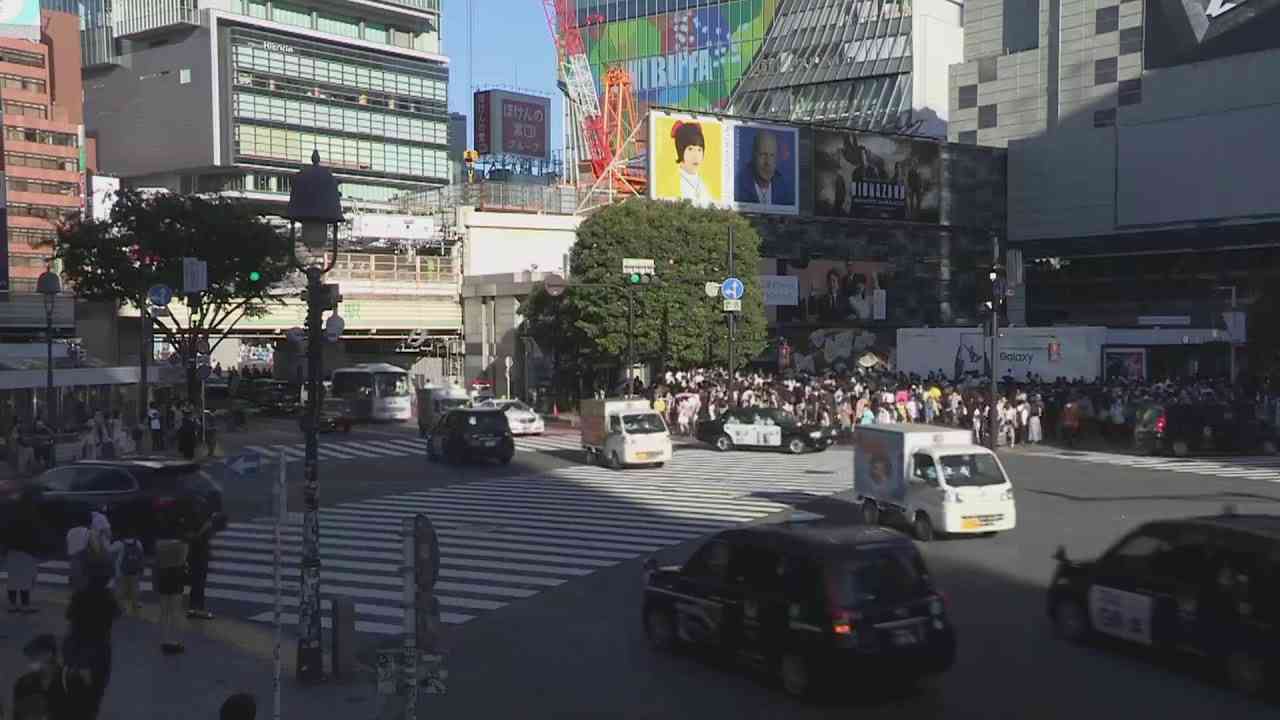 【LIVE】渋谷スクランブル交差点 ライブカメラ / Shibuya Scramble Crossing Live Camera - YouTube
