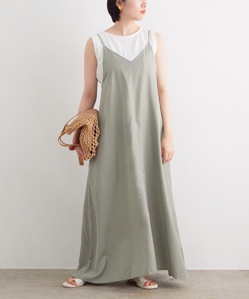 骨格ストレートの夏服