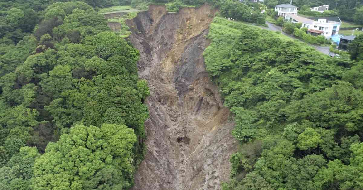 盛り土が届け出量超過か、産廃も混入　熱海土石流で県: 日本経済新聞
