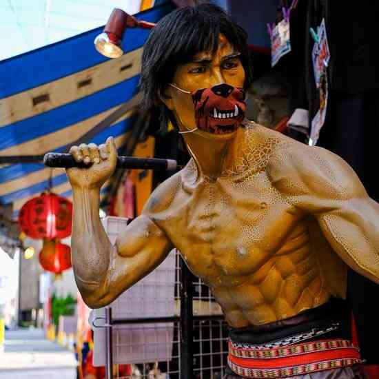 町で見かけたマスクをしたキャラクター達が見たい