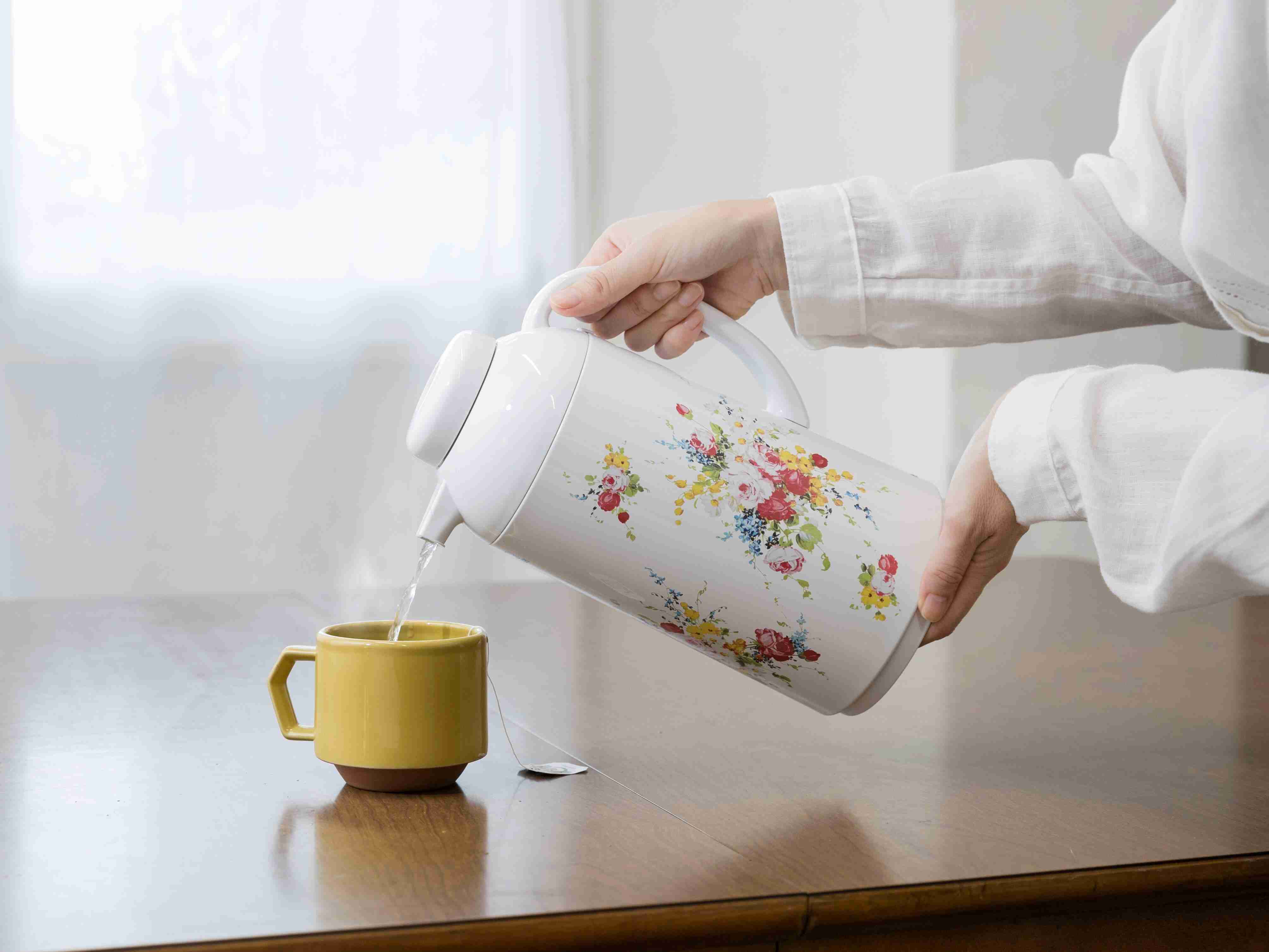 昭和の象徴「花柄ポット」が再ブーム　復刻商品「レトロかわいい」と反響...発売の背景は？象印に聞いた: J-CAST ニュース