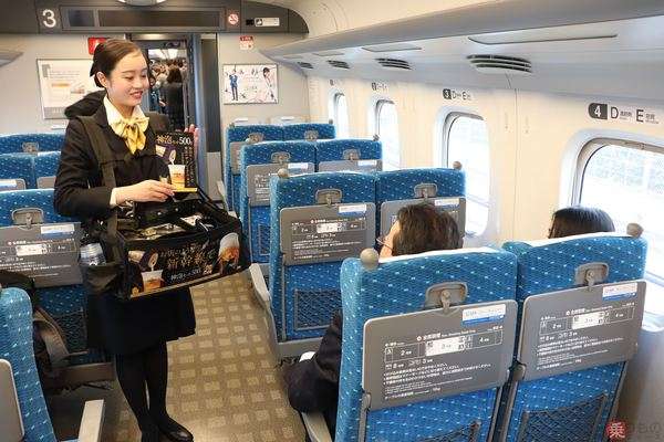 列車の車内販売衰退はコンビニのせい？ 商品がバッティング 差別化のカギも列車に | 乗りものニュース