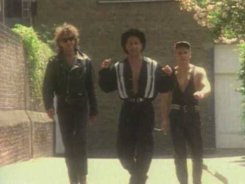 Right Said Fred - I'm Too Sexy (Original Mix - 2006 Version) - YouTube