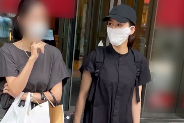 綾瀬はるか　五輪CM女王の意外な夕食…千円親子丼を持ち帰り姿