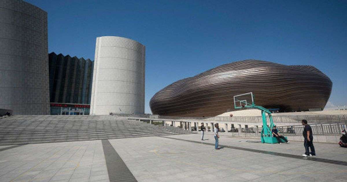 中国の砂漠には、豪華すぎるゴーストタウンがある（画像集） | ハフポスト