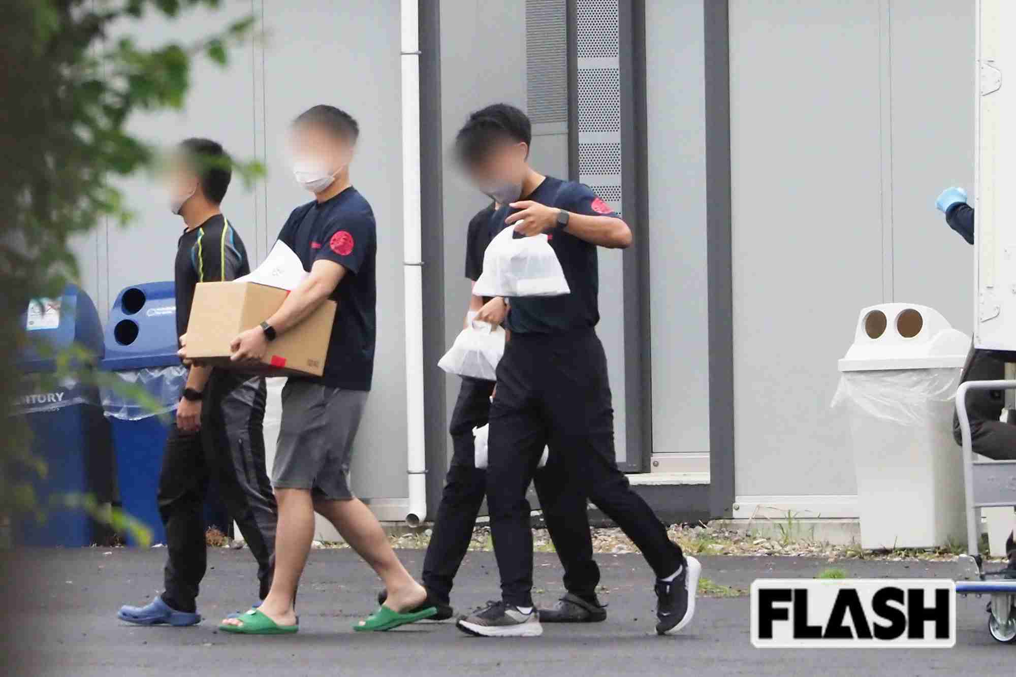「五輪機動警備隊」の苦しすぎる宿舎生活…1部屋8人、テレビはなし（SmartFLASH） - Yahoo!ニュース