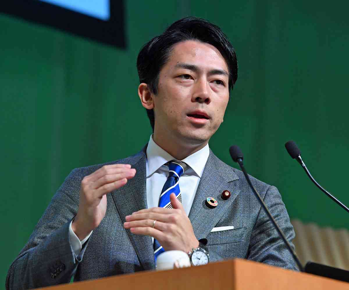 すっかりネタキャラ 小泉進次郎氏「水と油混ぜてドレッシング」発言に総ツッコミ