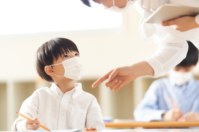 正義感が強い子どもが「マスク警察」に…街で、学校で、マスク未着用の人を厳しく取り締まった結果（All About） - Yahoo!ニュース