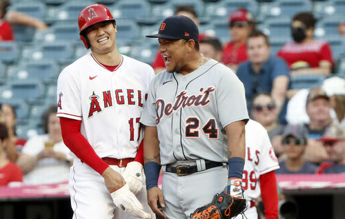 ３万人の前で股間にタッチ　大谷翔平、カブレラ“ちょっかい”動じず３勝目 - ＭＬＢ : 日刊スポーツ
