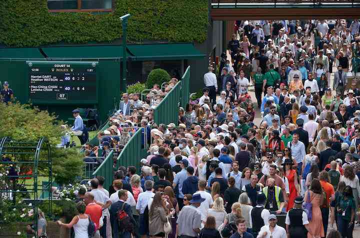 イギリスの危ない実験「感染ピークは6週間続き、1日1千～2千人の入院で医療が逼迫」、最悪11万5800人が死ぬ｜ニューズウィーク日本版 オフィシャルサイト