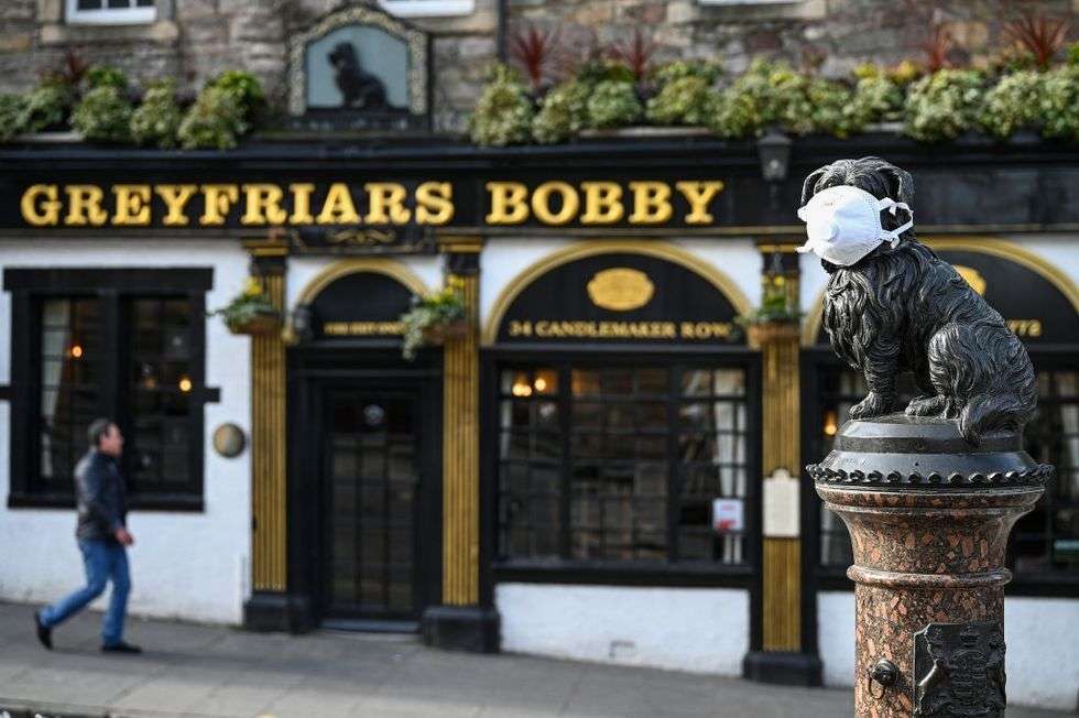 町で見かけたマスクをしたキャラクター達が見たい