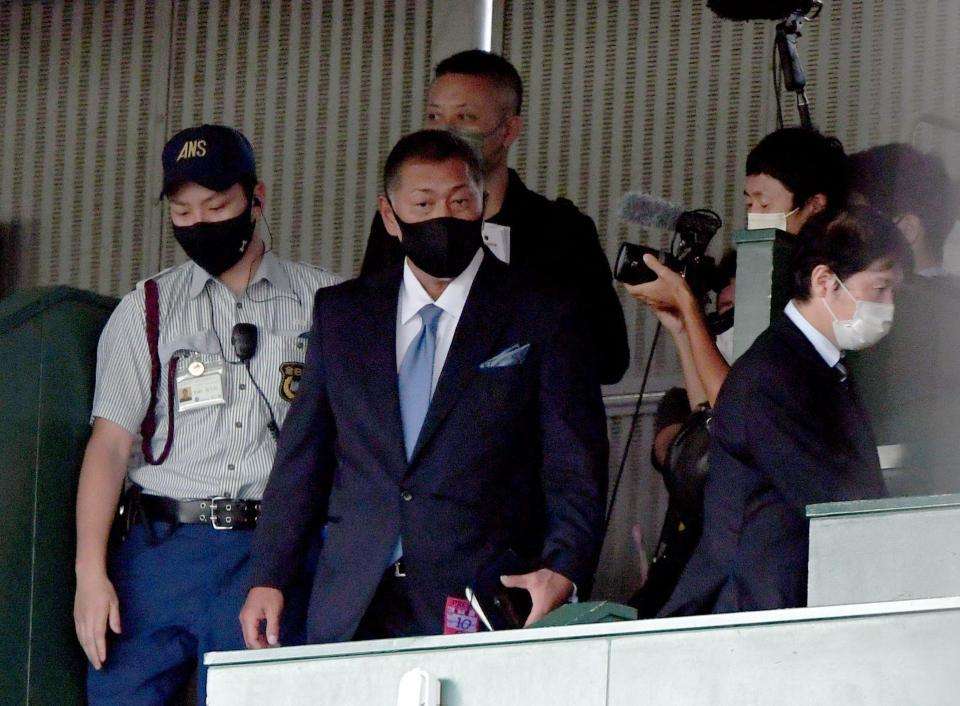 清原和博氏が解説者で甲子園来場　ファンが騒然、警備員「席に戻って下さい」
