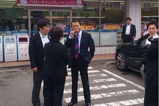 麻生財務相　ゴルゴ13聞かれ「NHKからの質問で今までで一番レベル高けぇ」
