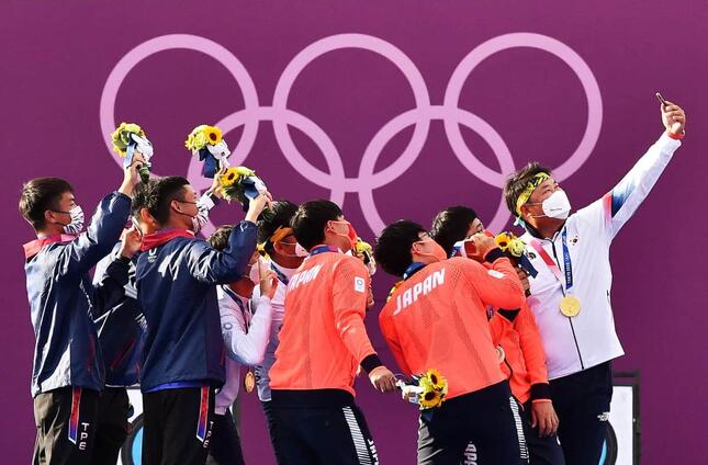 日本 韓国 台湾9選手の自撮り写真 アーチェリー連盟が公開 笑顔の1枚に 2万いいね の反響 ガールズちゃんねる Girls Channel