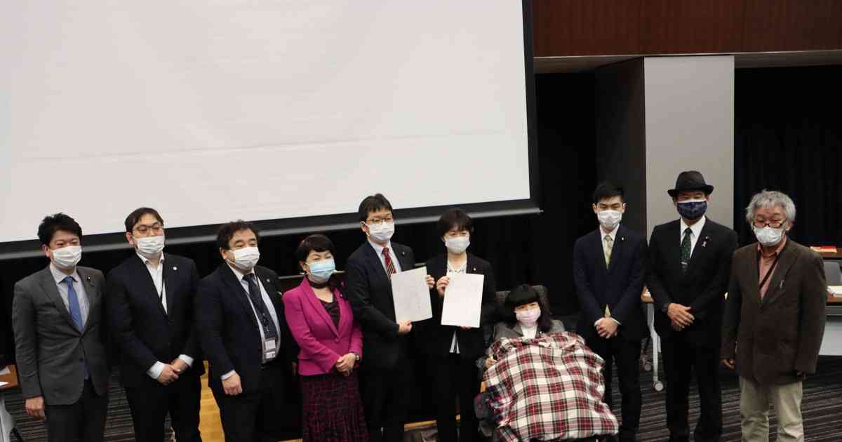 「入管制度から切り離した難民保護」の新法案、野党が共同提案 | 毎日新聞